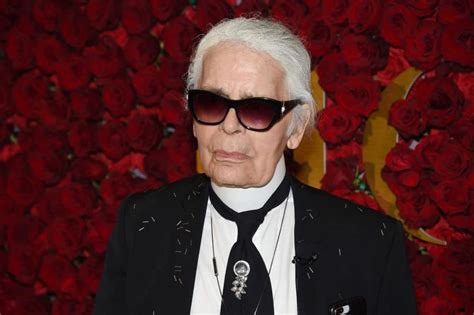 morto lo stilista di chanel|Karl Lagerfeld è morto: lo stilista di Chanel e Fendi si è  .